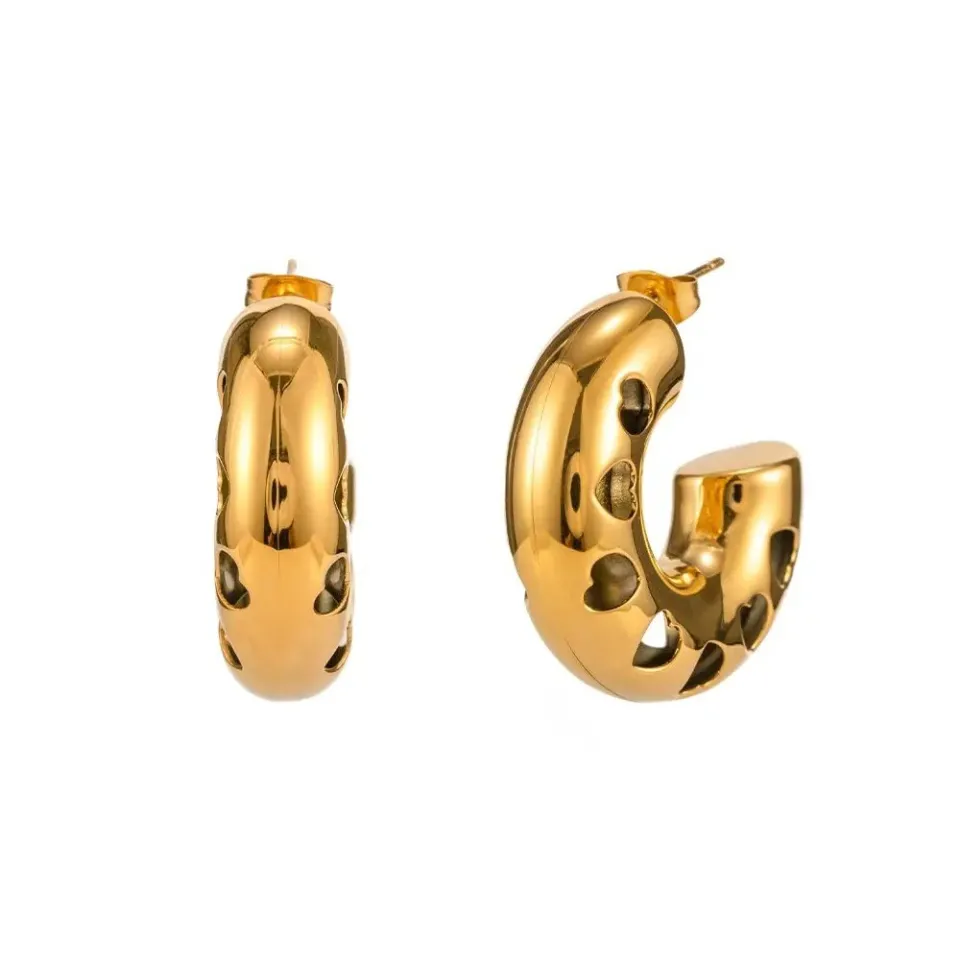 Round hollow earrings with milled heart pattern in 18K gold PVD coating