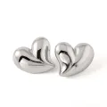 Pendientes Heart — vista lateral